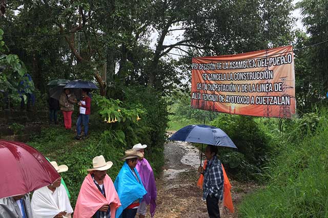 Habitantes de Cuetzalan festejan su triunfo por haber frenado obras de la CFE