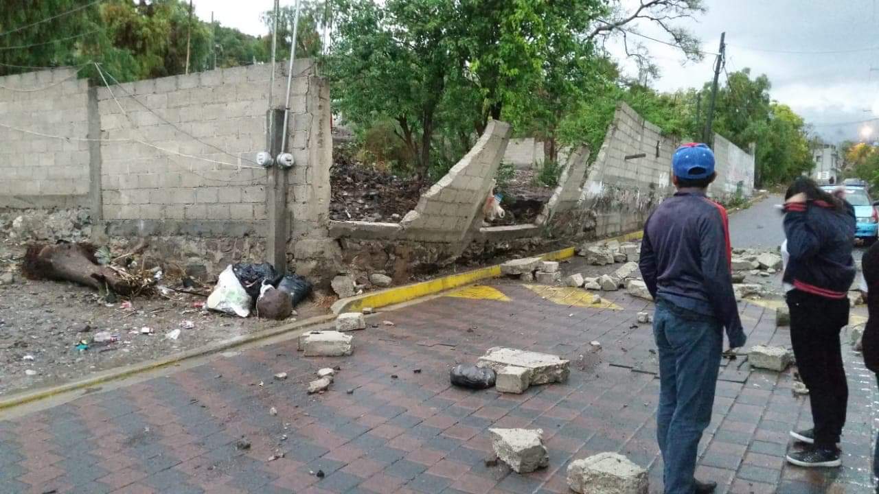 Tromba azota Tecamachalco y deja daños en viviendas