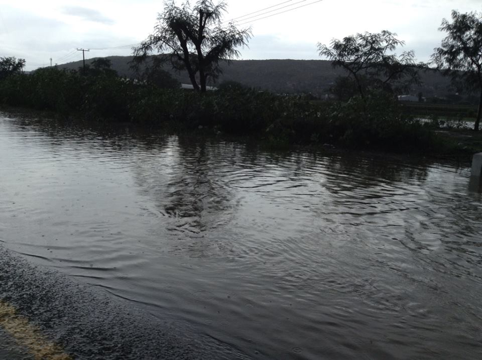 Tromba deja afectaciones e inundaciones en la región de Izúcar