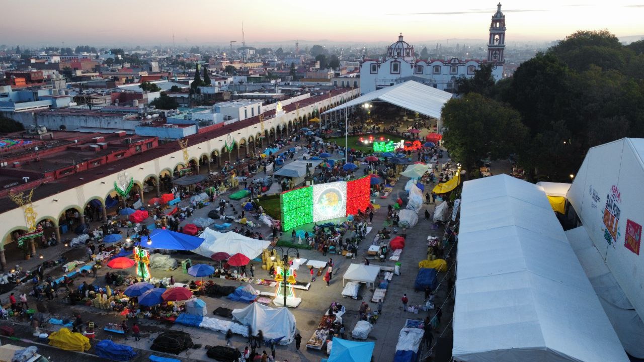 San Pedro Cholula vive histórico trueque con la asistencia de 30 mil personas