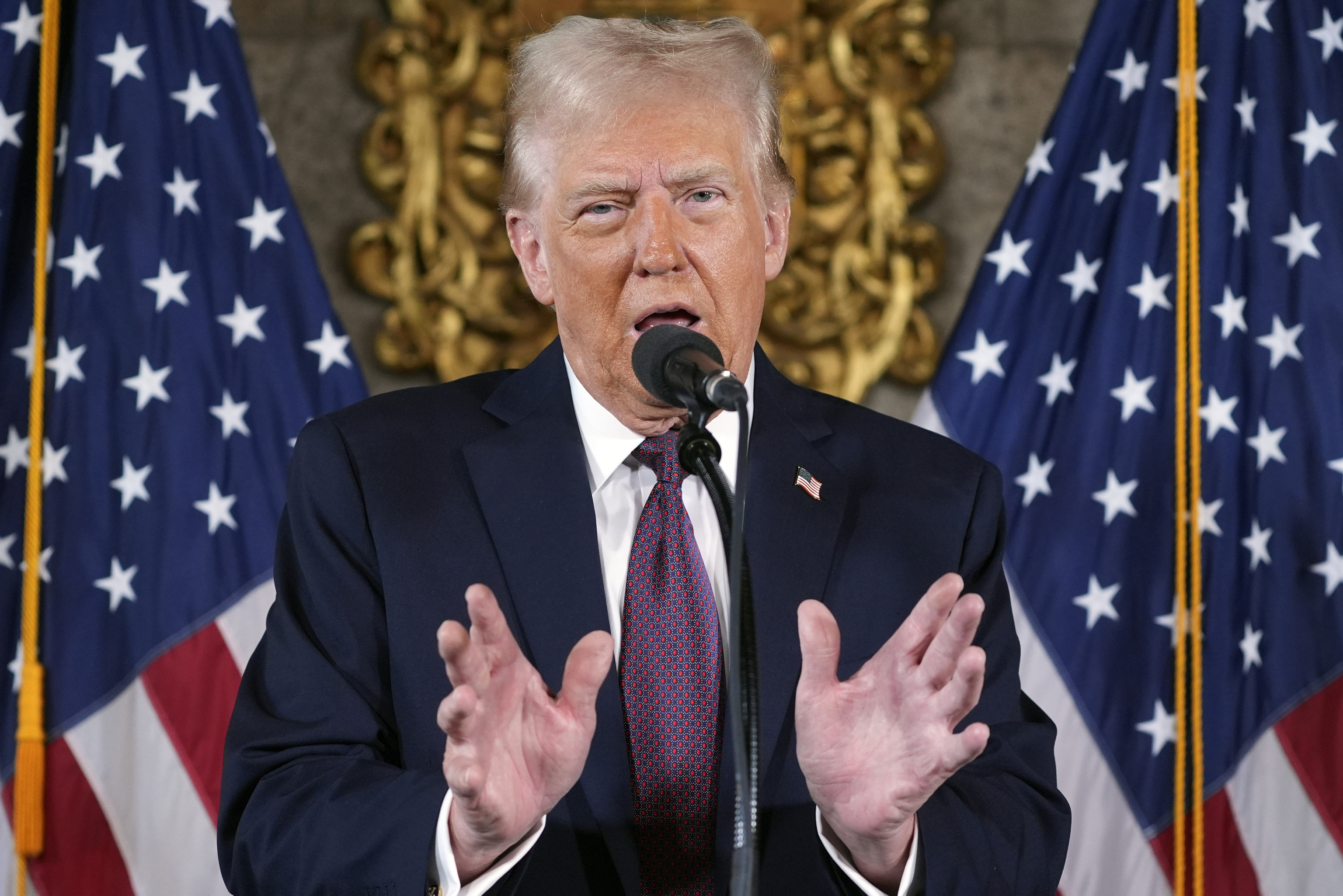 Trump amenaza con aranceles del 100 % a Rusia si no hay acuerdo sobre Ucrania en 50 días