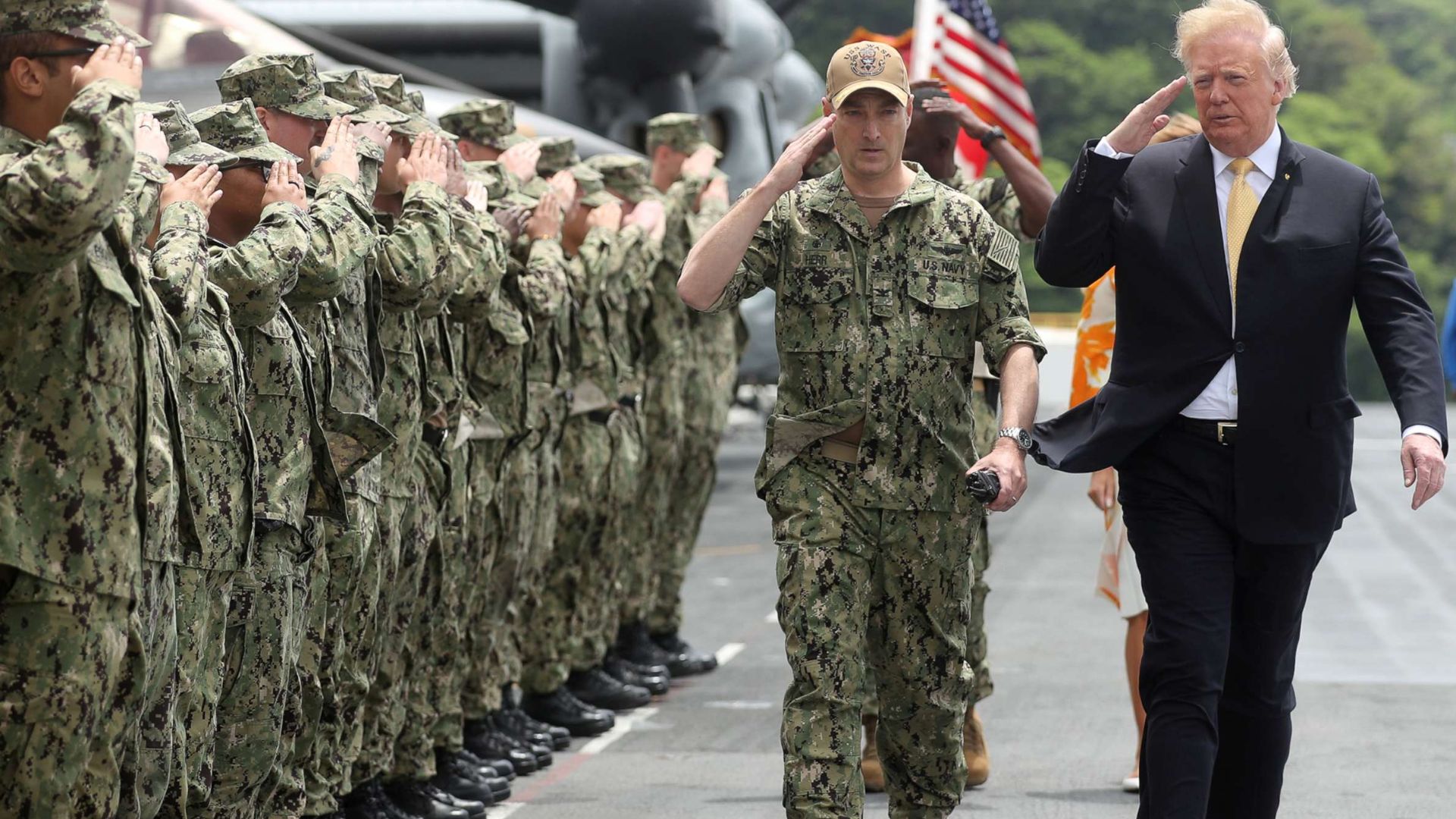Para impresionar a Putin, Trump ordena fuerte despliegue militar en Washington