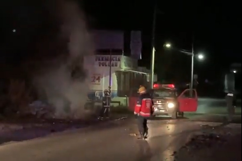 VIDEO Detonan 3 coches bomba para liberar a reos del Cereso de Tula