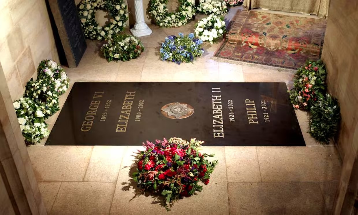 Esta es la tumba de la reina Isabel II en la Capilla de San Jorge