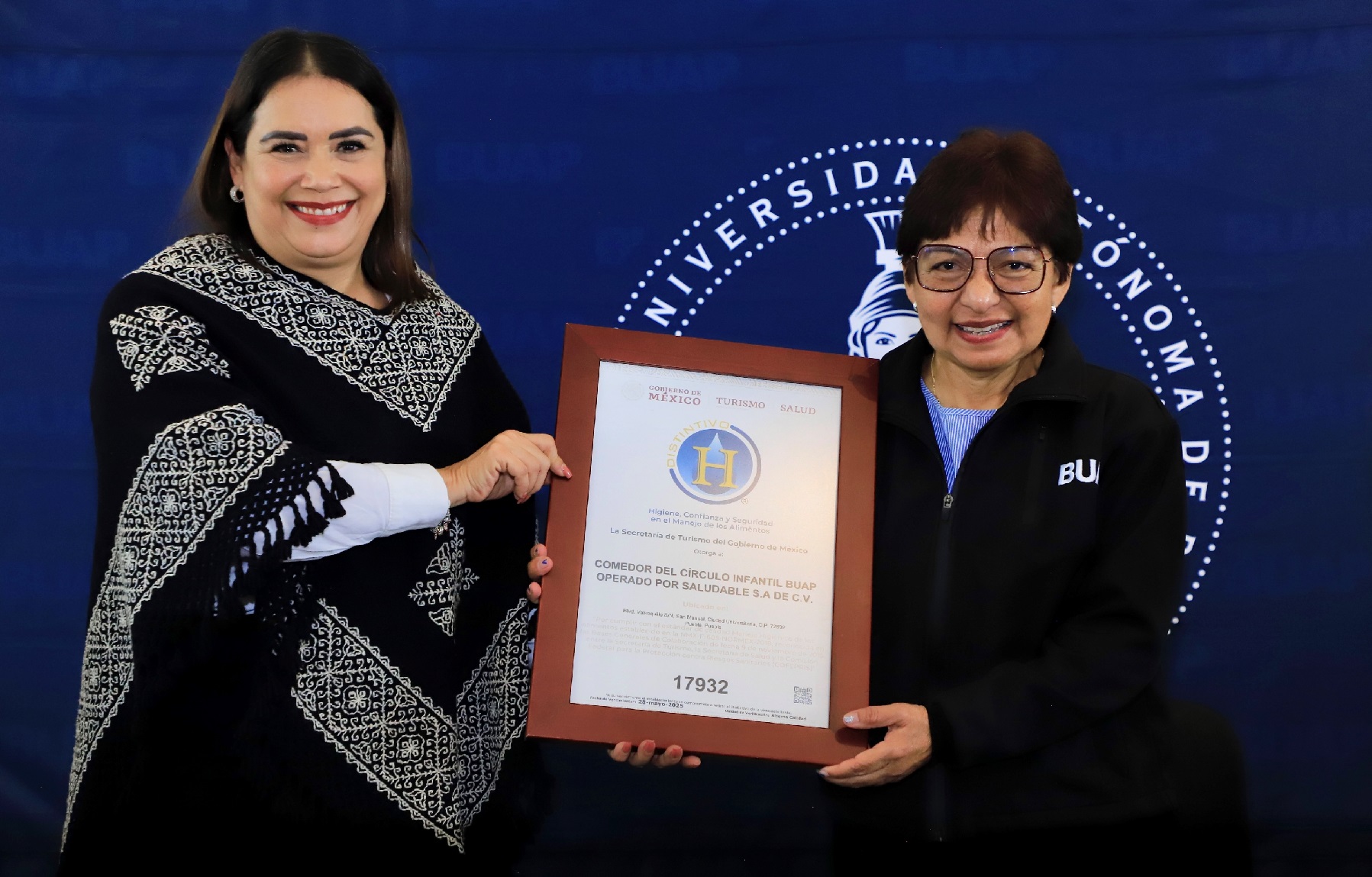    Entrega Turismo Distintivo H al comedor del Círculo Infantil de la BUAP