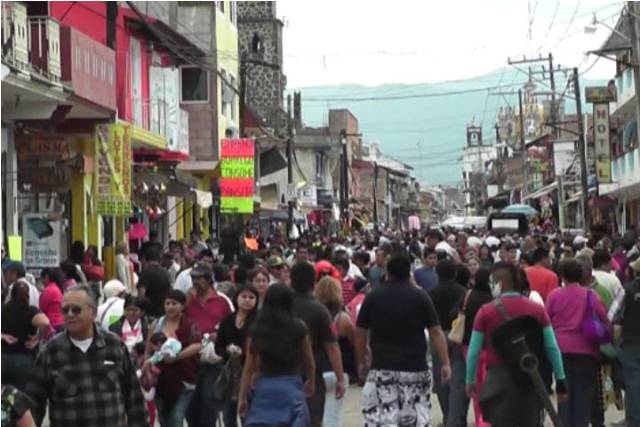 Reubican a ambulantes foráneos en Chignahuapan