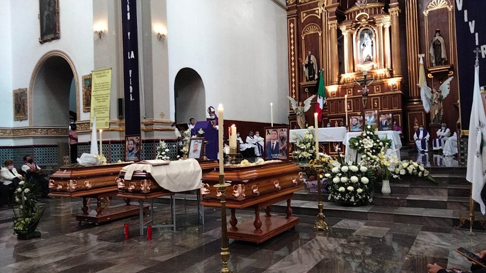 Dan el último adiós al Padre Guillermo y sus compañeros fallecidos en accidente