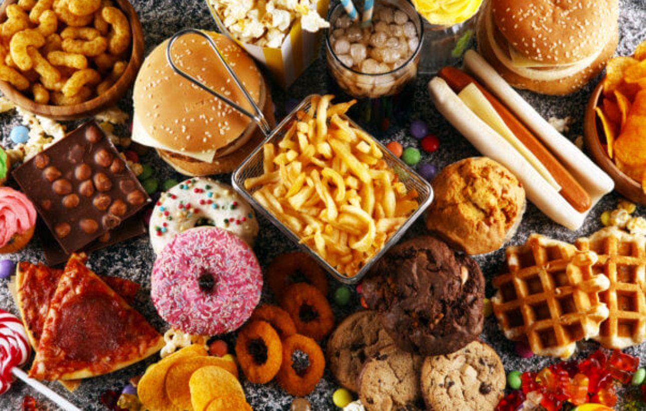Consumo de productos ultraprocesados se asocia con cuadros de depresión y ansiedad