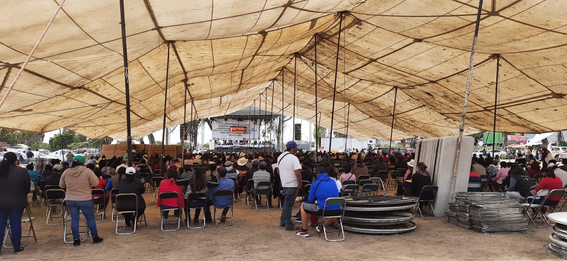 Burlan al COVID-19 y festeja la Unefa 25 aniversario en Tecamachalco