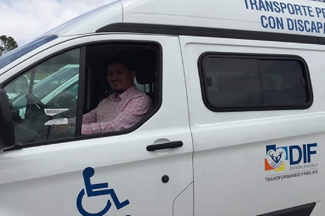 Recibe DIF de San Pablo Anicano una unidad de transporte para personas con discapacidad