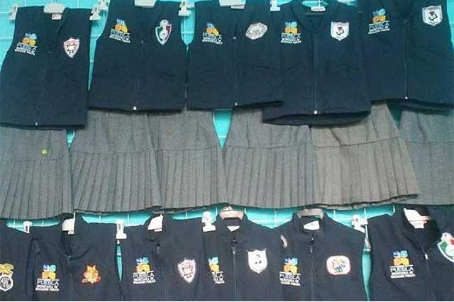 Esperan maquiladoras de Puebla orden para manufacturar uniformes escolares