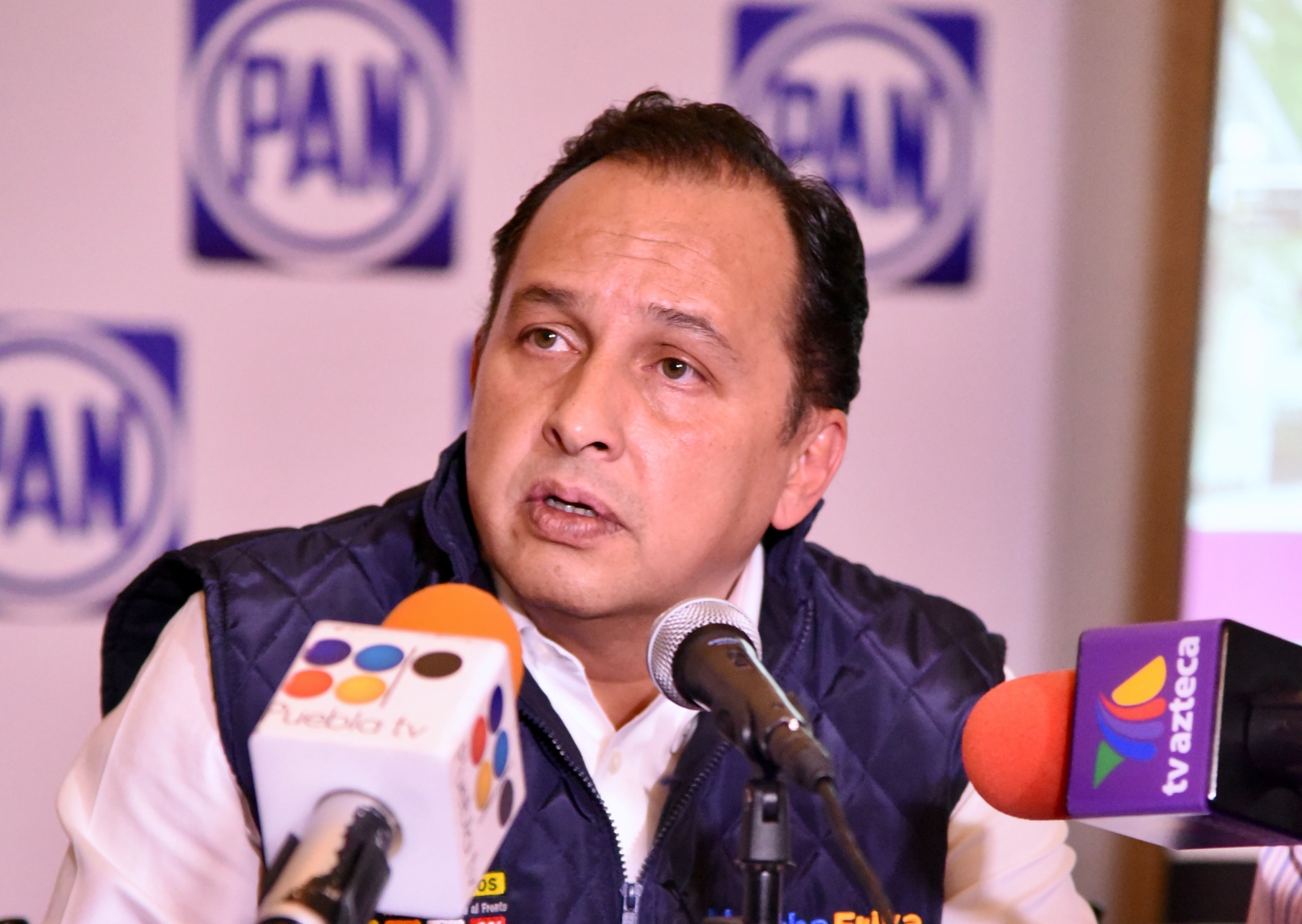 Barbosa debe aclarar su patrimonio: Por Puebla al Frente