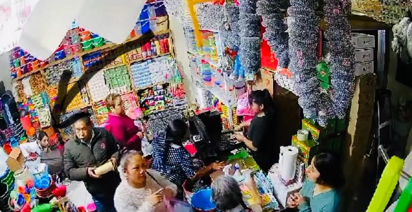 Cachan a farderos robando en tiendas de Atlixco