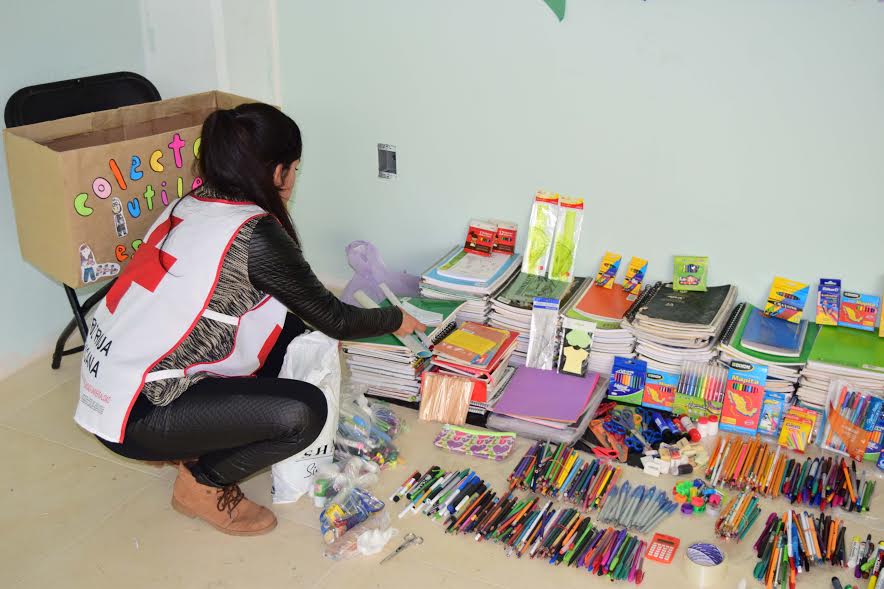 Cruz Roja en Zacapoaxtla realiza colecta de útiles escolares