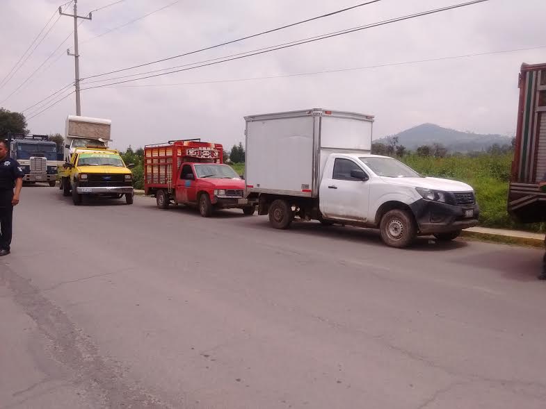 Autoridades ponen a disposición vehículos asegurados a huachicoleros en Texmelucan