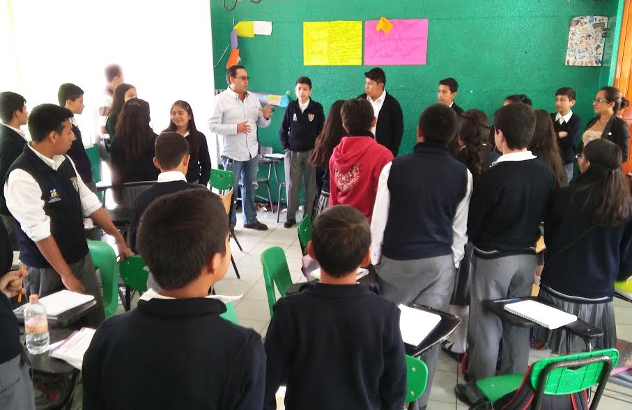 Construirán 10 aulas para preescolar y secundaria de Zacapoaxtla