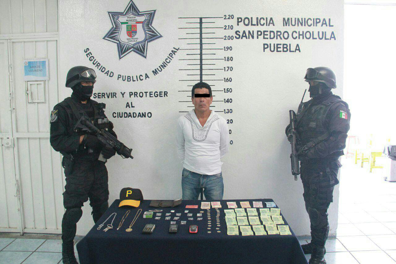 Detienen a presunto narcomenudista en San Pedro Cholula