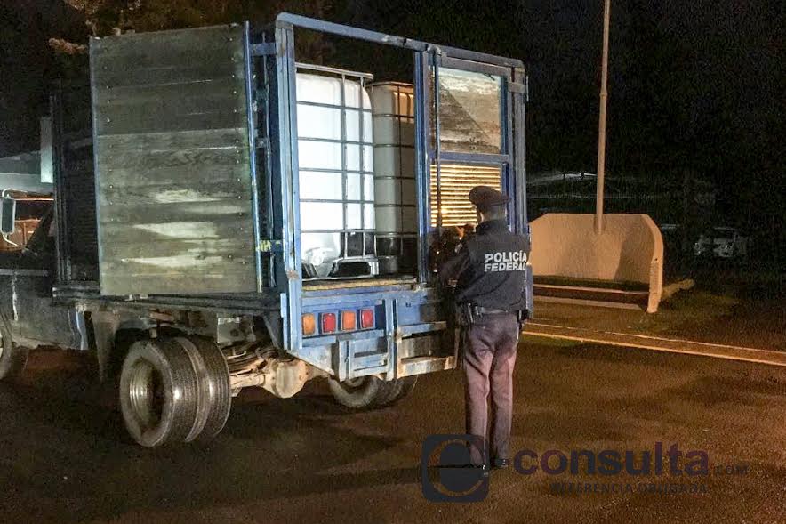 Aseguran 7 camionetas con 8 mil litros de combustible robado en Texmelucan