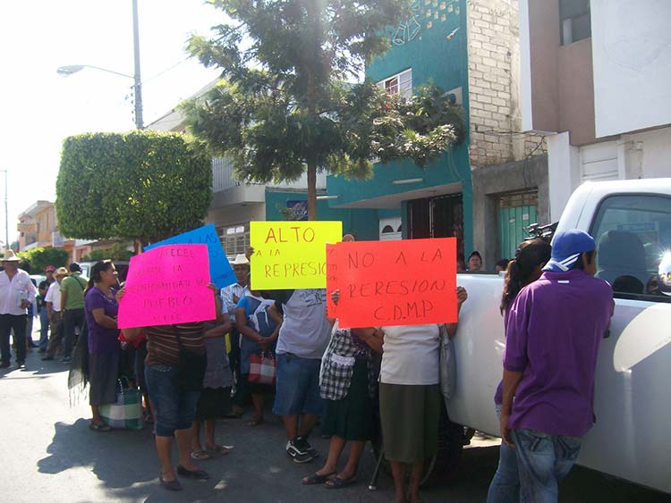 Denuncia UNTA intimidación contra familia de dirigente en San Gabriel Chilac