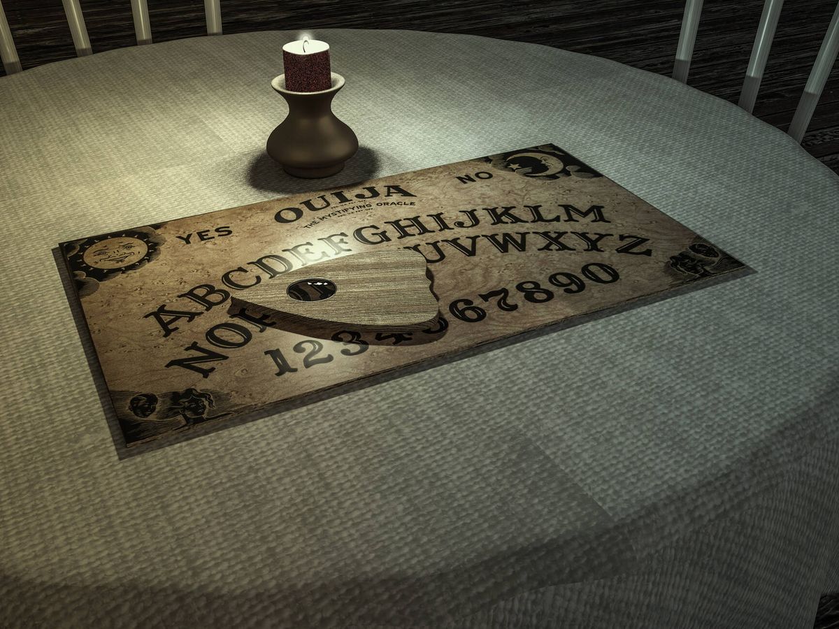 Estudiantes de primaria sufren crisis nerviosa por jugar ouija en Puebla capital