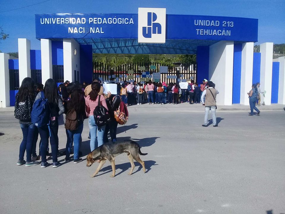 Toman la Universidad Pedagógica Nacional en Tehuacán 