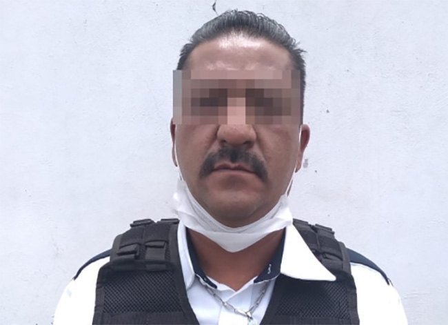 Detiene Policía Estatal a hombre por presunta usurpación de funciones