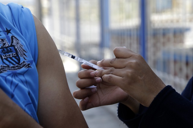 Arranca vacunación para 18 y más en 104 municipios de Puebla
