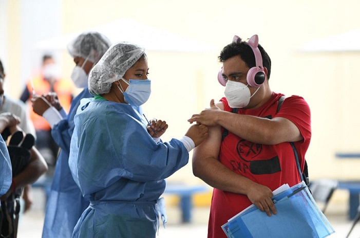 Vacunan a treintañeros desde el jueves en 77 municipios de Puebla