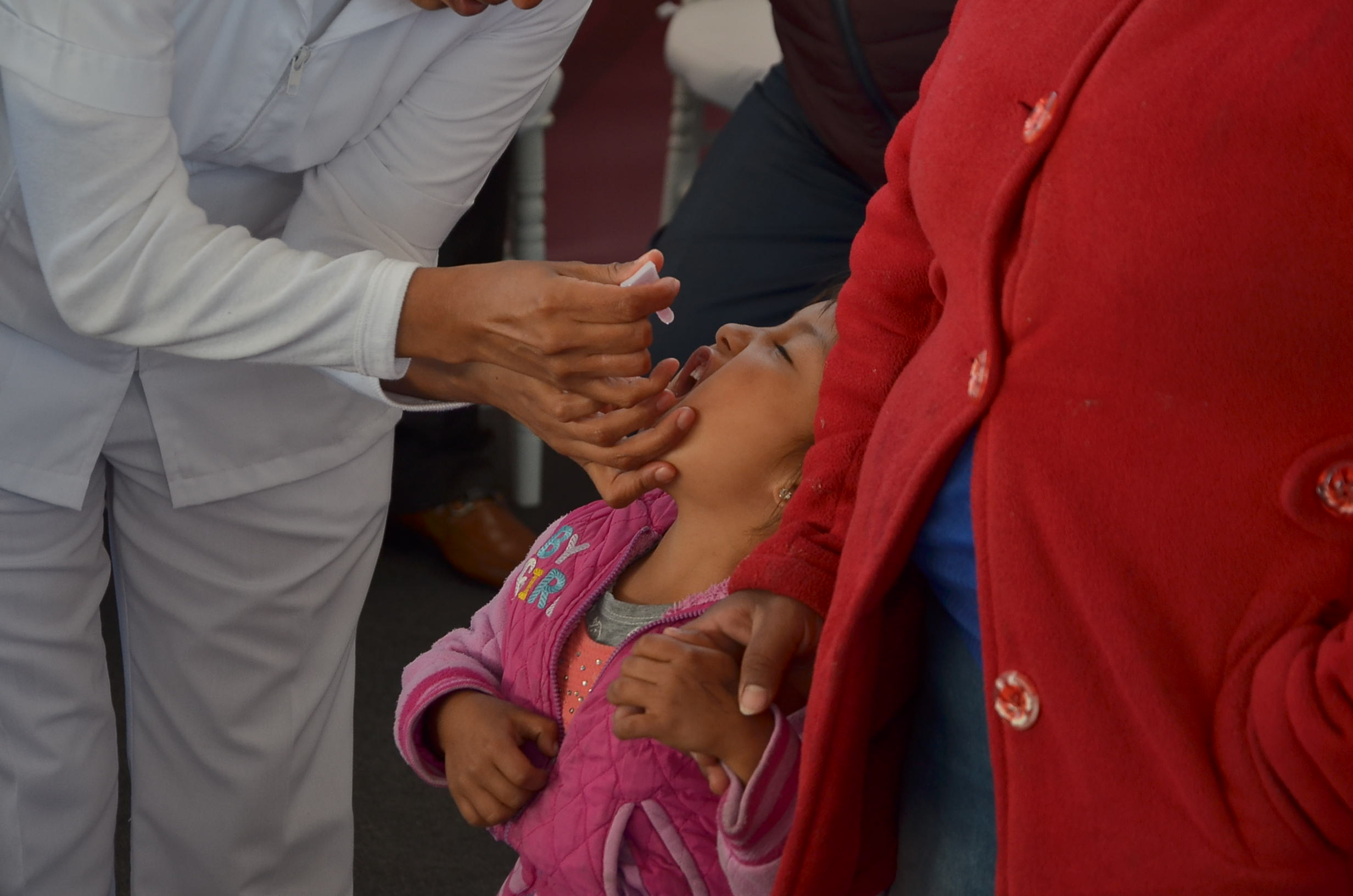 Arranca jornada de vacunación para comunidades indígenas de Tehuacán y de la Sierra Negra 