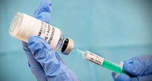 En Puebla se sancionará a médicos que apliquen vacunas vacías de Covid: Salud