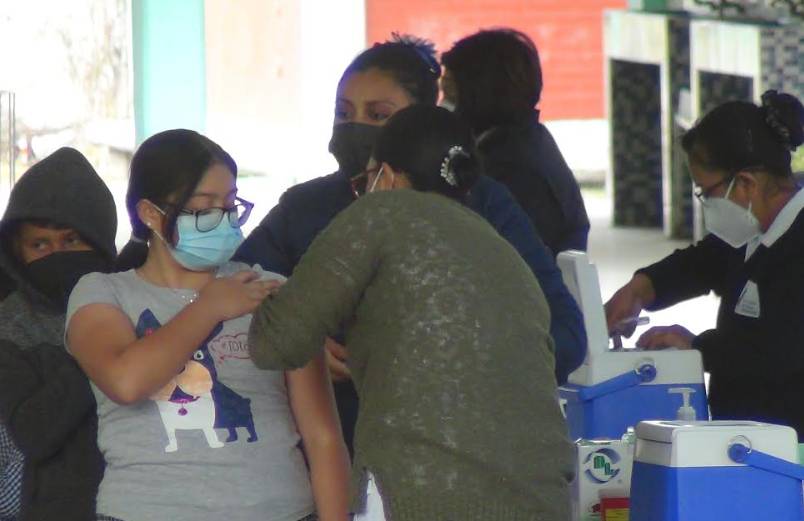 Poca asistencia registró vacunación covid en Tecamachalco 