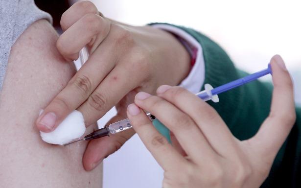 Arrancan Salud y SEP campaña de vacunación contra el Virus del Papiloma Humano