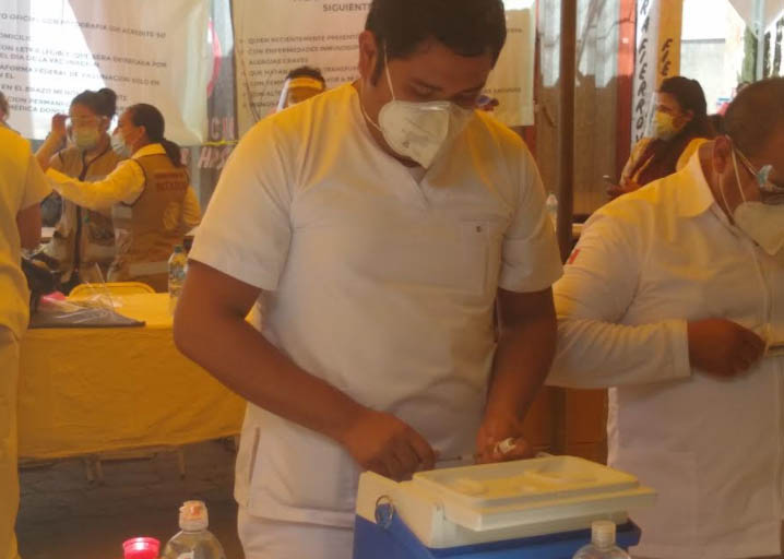 Mil 300 vacunas de la segunda dosis quedaron sin aplicarse en Tehuacán  
