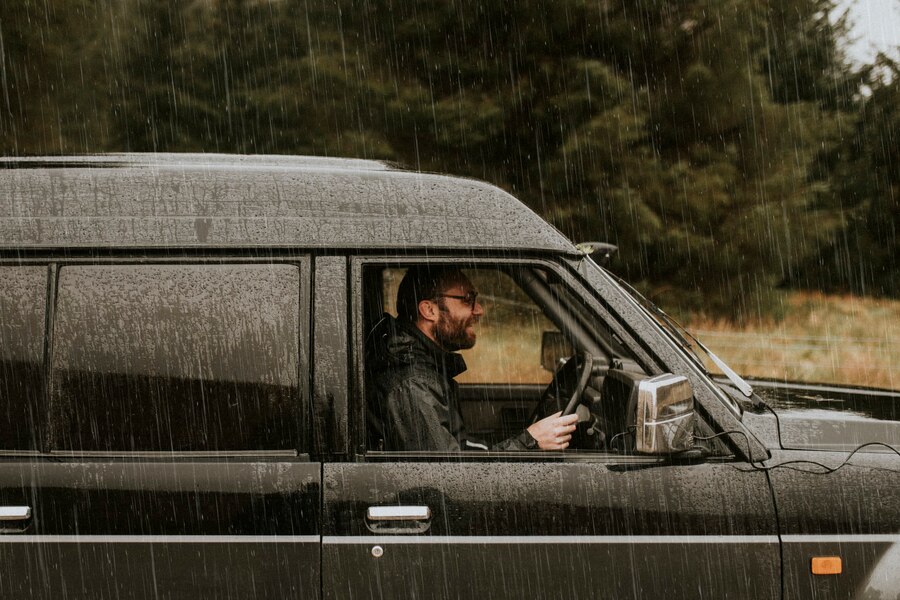 ¿Está mi auto cubierto ante una inundación? Descifrando las coberturas de tu seguro