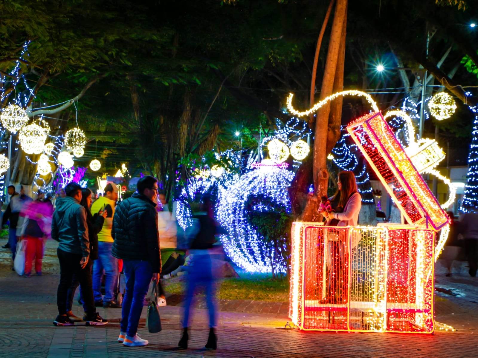 Roban cableado y series del Valle Iluminado de Tehuacán