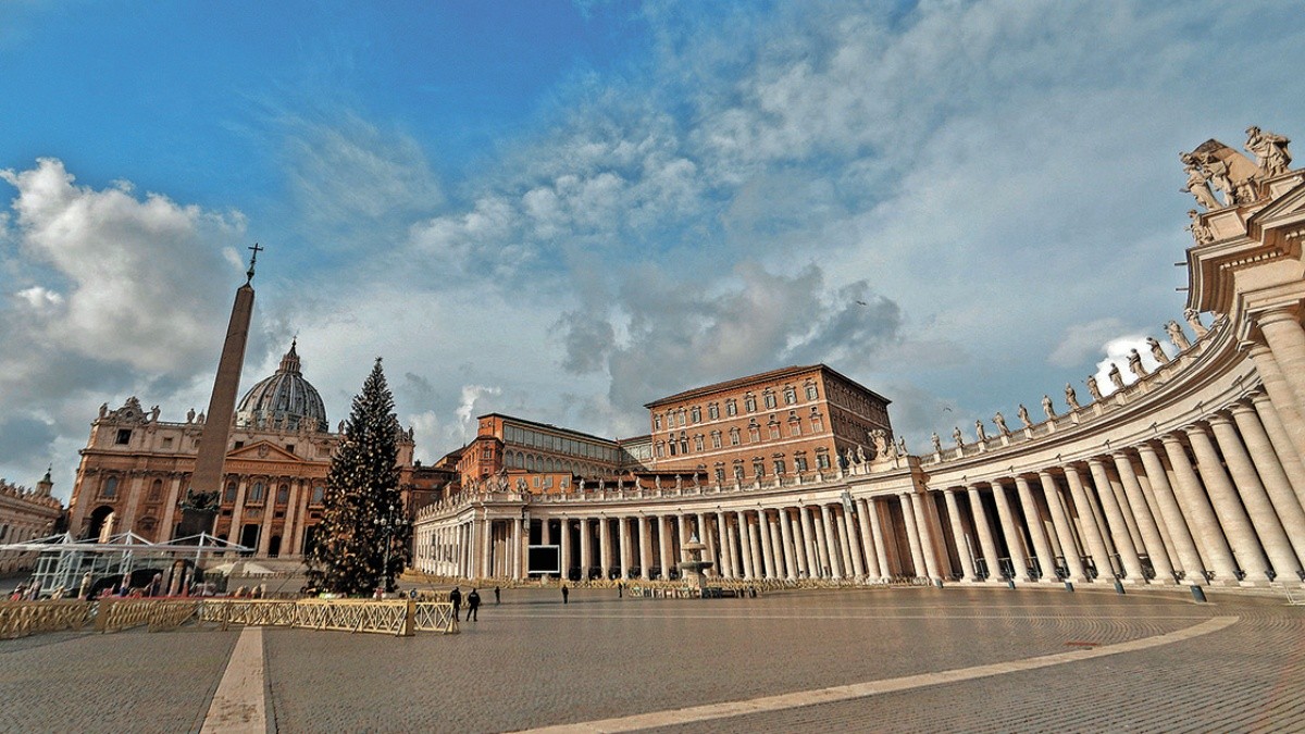 Promueven artesanías poblanas en el Vaticano