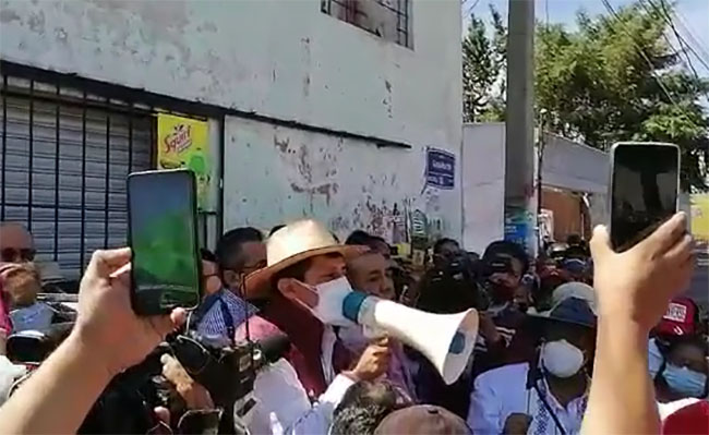 Exigen vecinos de Xochimehuacan revisión casa por casa