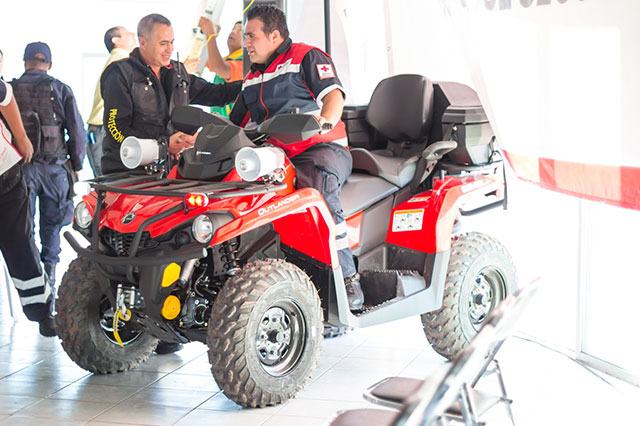 Entrega Ayuntamiento de Chignahuapan vehículo a Cruz Roja