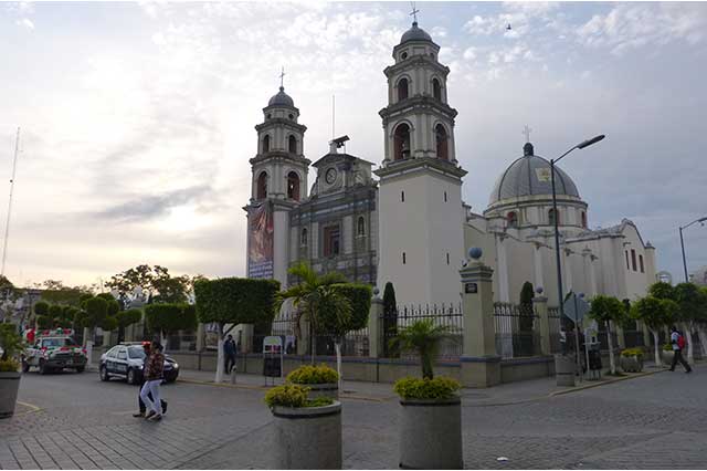 Denuncian presencia de vendedores falsos en Tehuacán