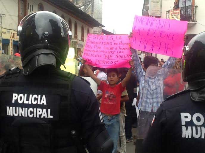 Cierran vendedores ambulantes primer cuadro de Huauchinango