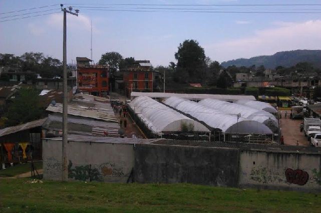 Venta de alcohol enfrenta a Huauchinango y Tenango