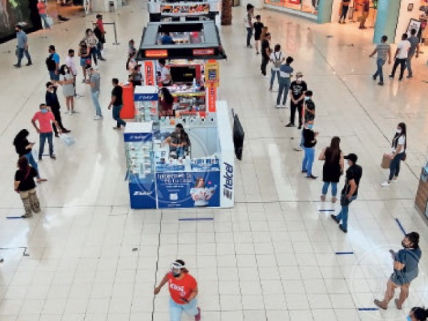 Hay permiso a Centros Comerciales de Puebla para ventas nocturnas