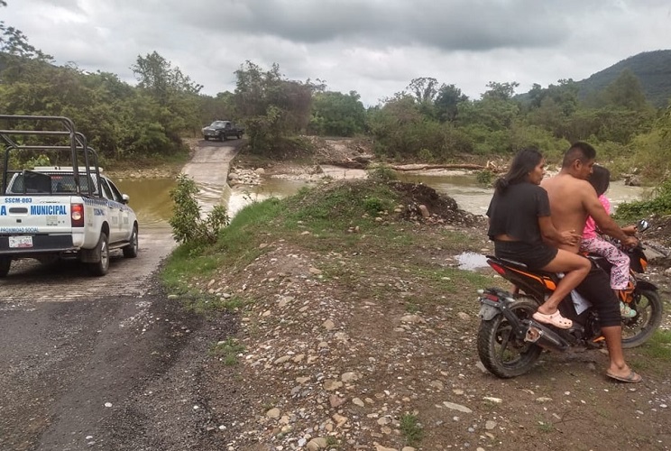 Reubican en Tlaola a 23 personas ante riesgos por lluvias: Céspedes