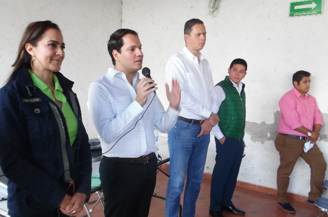 Líder del PVEM se reúne con militantes de Tehuacán