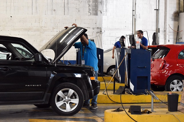 Verificación vehicular en Puebla se desplomó 76% en 2020