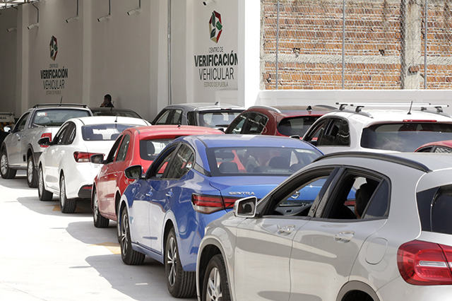 En Puebla, solo el 45% de automovilistas cumplió con la verificación