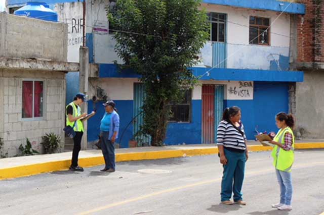 Contralores ciudadanos verifican 30 obras en municipio de Puebla