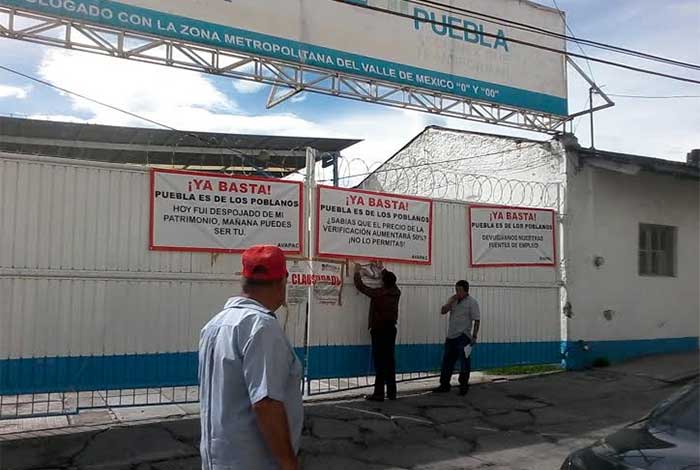 Denuncian que gobierno impide reabrir verificentro en Teziutlán