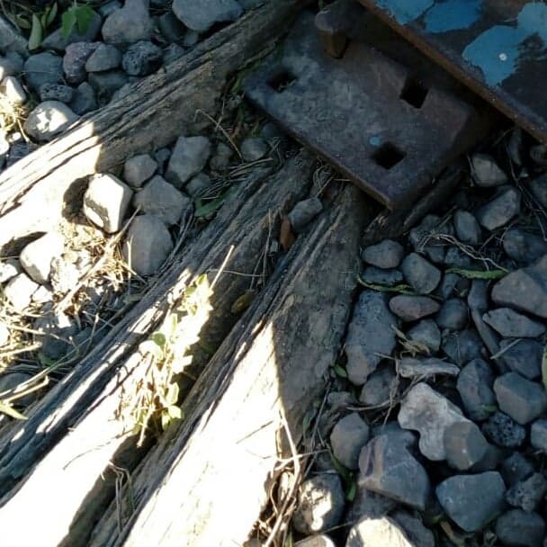 Roban parte de las vías de tren en Tehuacán, temen descarrilamientos