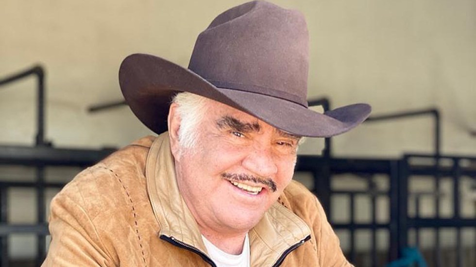 Mantienen sedado pero estable a Vicente Fernández